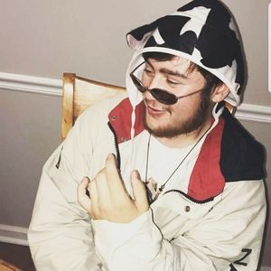 Meet your Posher, Quinn